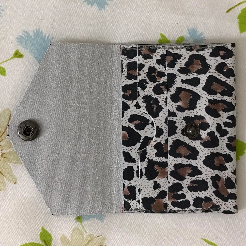 Hand Crafted Leopard Print Wallet - Picture 4 of 5